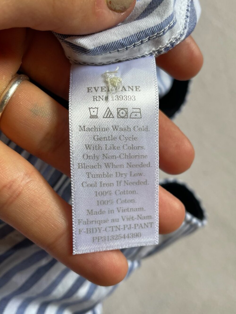 Everlane Blue and White Striped Pajama Pants - Picture 10 of 10